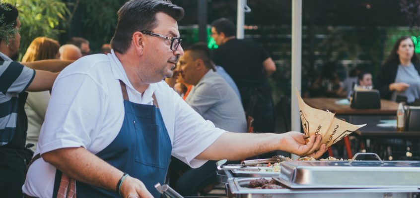 Како изгледа еден опуштен афтер со пиво и бургери