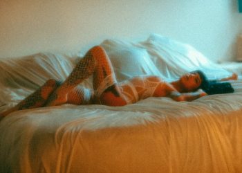 Магичниот, секси свет на Александра Кача