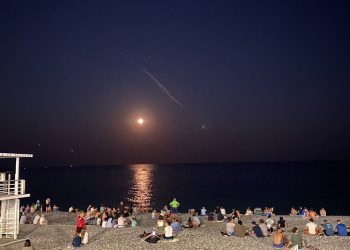 #БезОбјаснување: Љубов 01