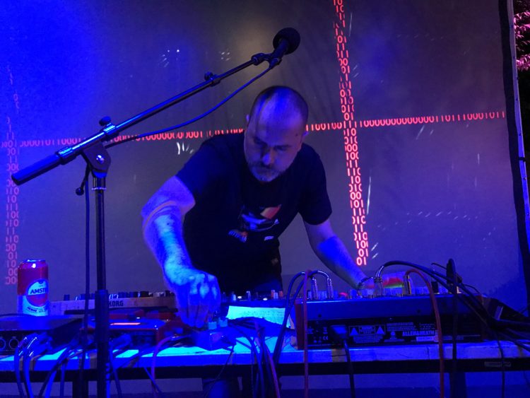 Тодор Караколев: Ме допира оригиналноста во музиката