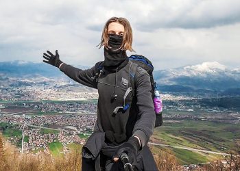 Нелегална слобода: дечково анонимно и нелегално патува  низ светот