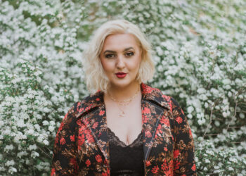 Александра Спасеска: Требаше да созреам за да ја споделам поезијата со светот